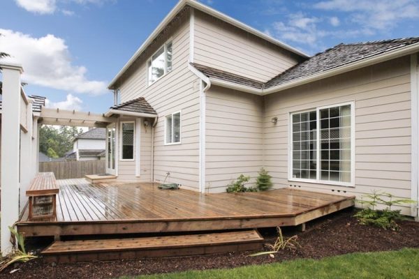 The Best Deck Features for Peabody Homes