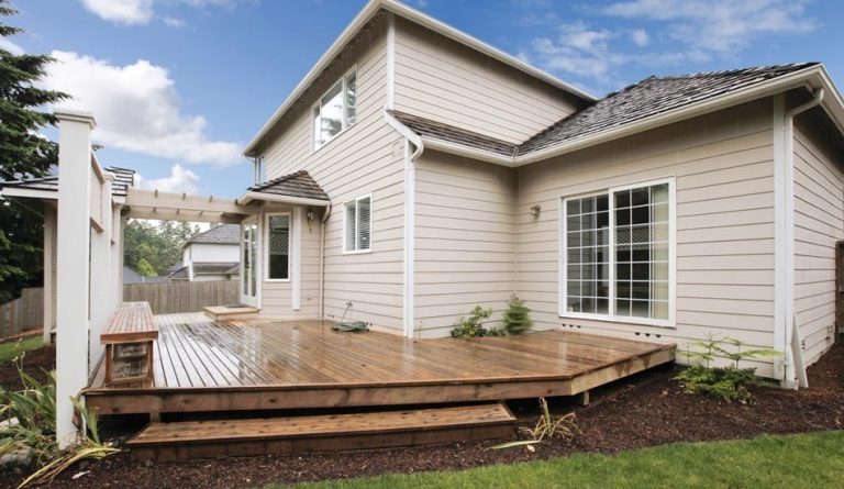 The Best Deck Features for Peabody Homes